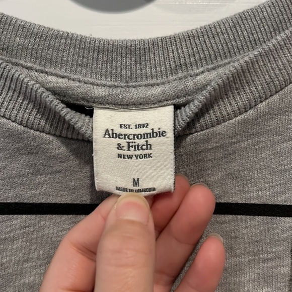 Abercrombie &Fitch women sweatshirt - Picture 3 of 3